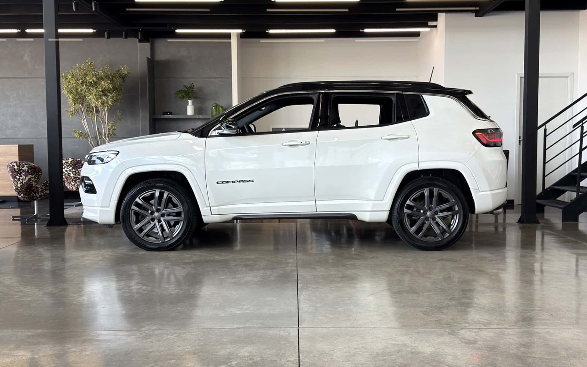 Jeep Compass Overland Hurricane 2025 – foto 2