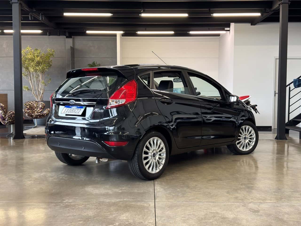 FORD NEW FIESTA 1.6 AUT TITANIUM 2017 – foto 2