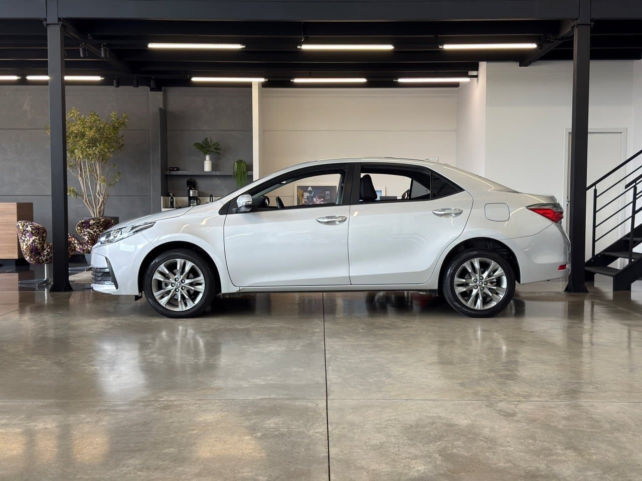 TOYOTA COROLLA XEI 2.0 AUT 2020 – foto 3