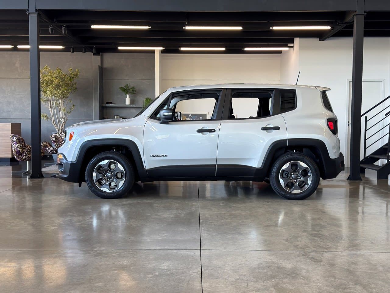 JEEP RENEGADE SPORT 1.8 MANUAL 2016 – foto 3